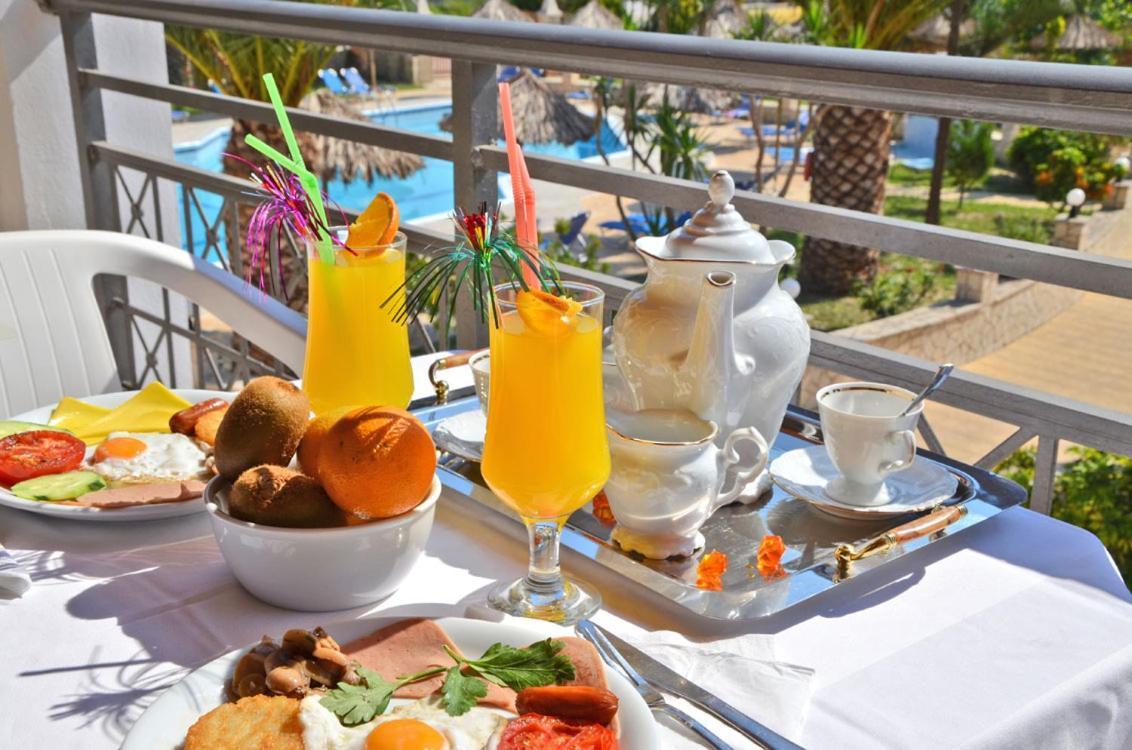 Sunny Garden Hotel 티실리비 외부 사진